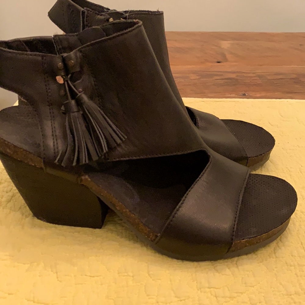 OTBT Sandals